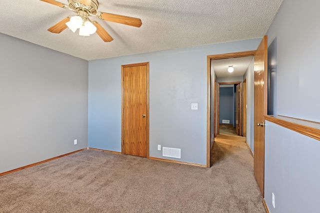 10018 W Greenspoint St, Wichita, KS 67205