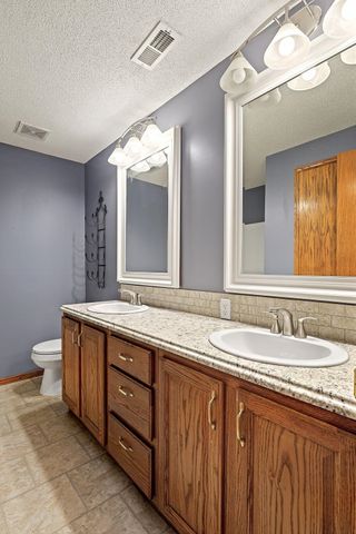 10018 W Greenspoint St, Wichita, KS 67205