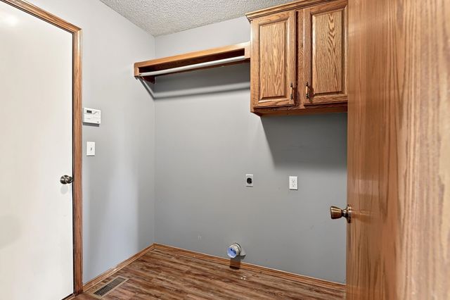10018 W Greenspoint St, Wichita, KS 67205
