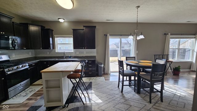 921 Adena Lane, Westfield, IN 46074