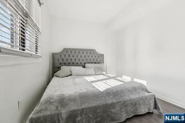 7 Laird Place, Cliffside Park, NJ 07010