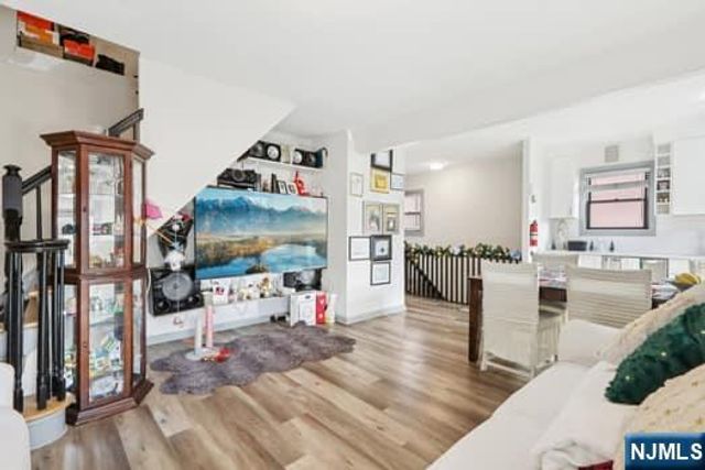 7 Laird Place, Cliffside Park, NJ 07010