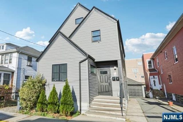 7 Laird Place, Cliffside Park, NJ 07010