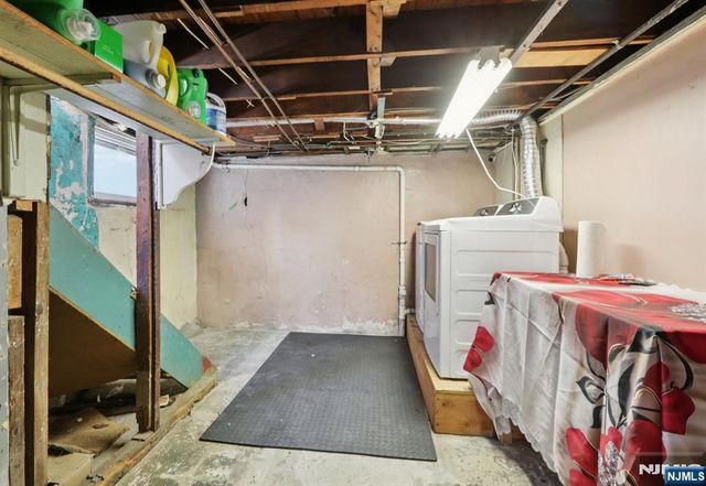 7 Laird Place, Cliffside Park, NJ 07010