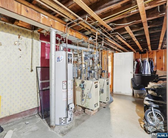 7 Laird Place, Cliffside Park, NJ 07010