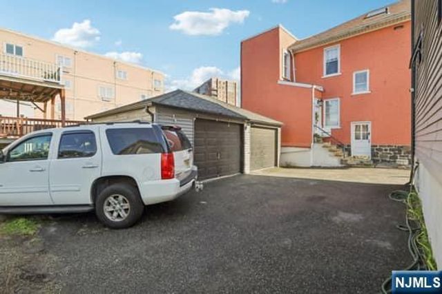 7 Laird Place, Cliffside Park, NJ 07010