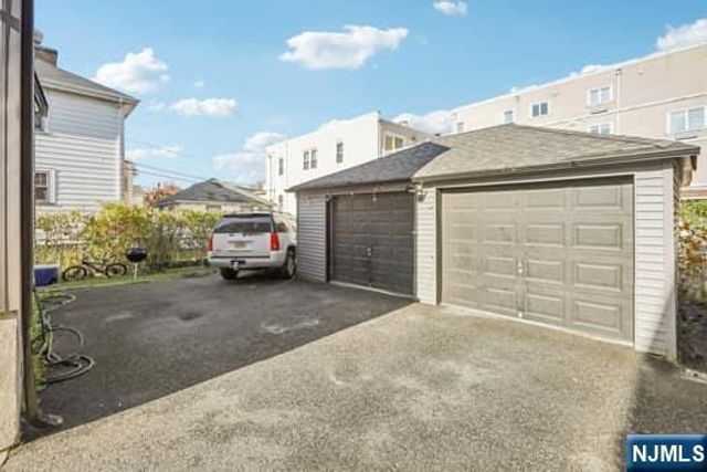 7 Laird Place, Cliffside Park, NJ 07010