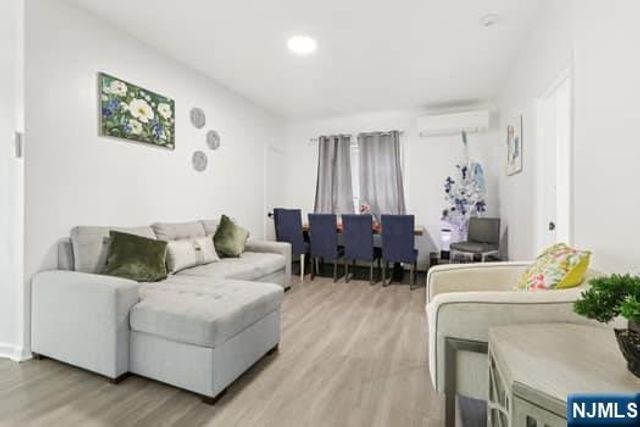 7 Laird Place, Cliffside Park, NJ 07010