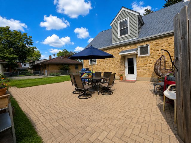 470 MARGUERITE Street, Elgin, IL 60123