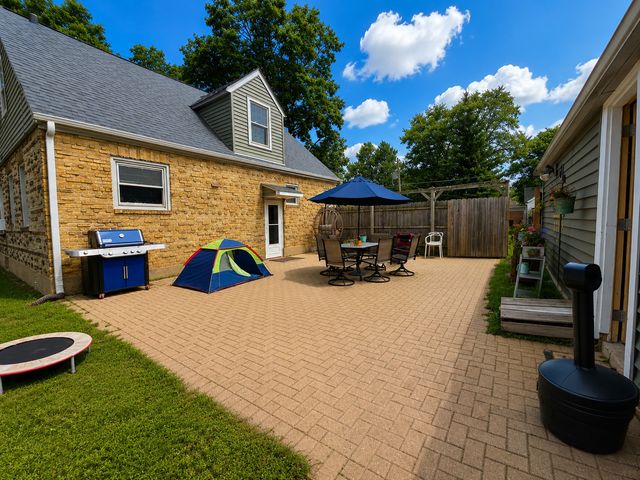 470 MARGUERITE Street, Elgin, IL 60123