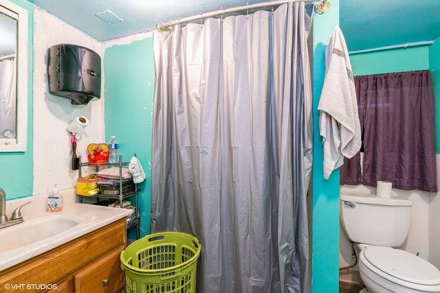 8119 S Escanaba Avenue, Chicago, IL 60617
