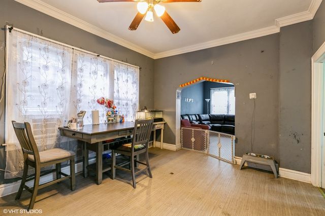 8119 S Escanaba Avenue, Chicago, IL 60617