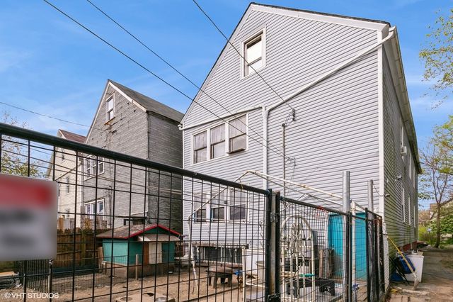 8119 S Escanaba Avenue, Chicago, IL 60617