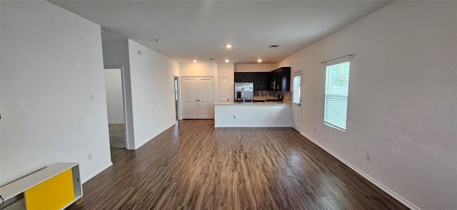 325 Geode GLN, San Marcos, TX 78656