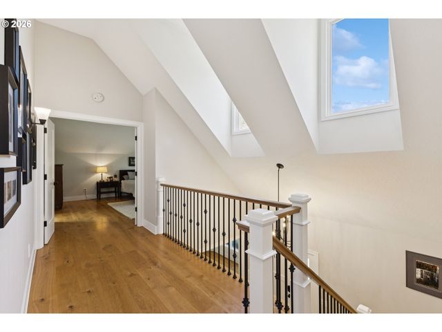 19505 OLSON Ave, Lake Oswego, OR 97034