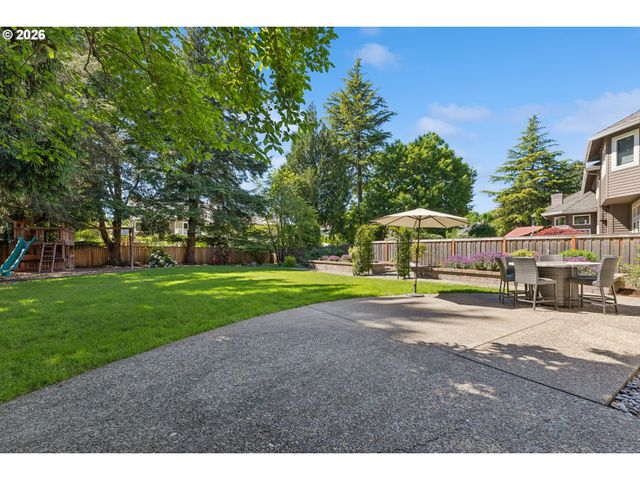 19505 OLSON Ave, Lake Oswego, OR 97034