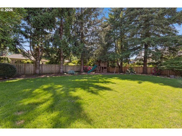 19505 OLSON Ave, Lake Oswego, OR 97034