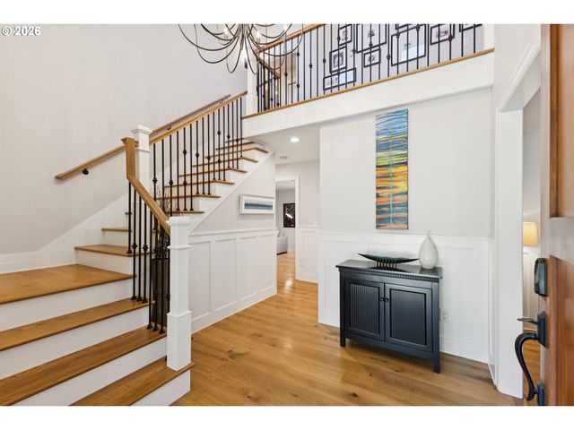 19505 OLSON Ave, Lake Oswego, OR 97034