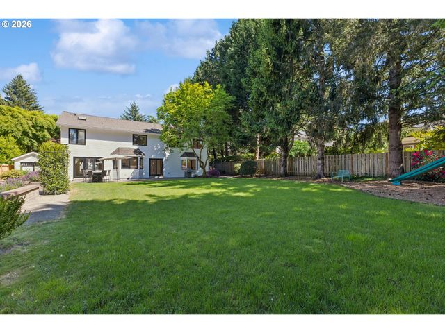 19505 OLSON Ave, Lake Oswego, OR 97034