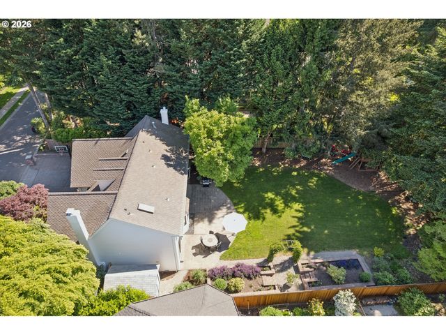 19505 OLSON Ave, Lake Oswego, OR 97034