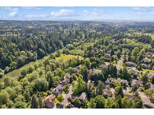19505 OLSON Ave, Lake Oswego, OR 97034