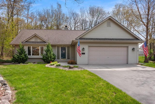 W241N7522 N Woodsview DRIVE, Sussex, WI 53089