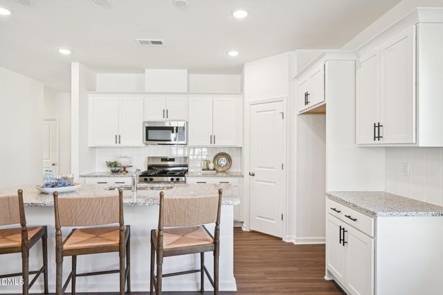 241 S Harvest Rdg Way, Clayton, NC 27520