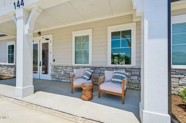 241 S Harvest Rdg Way, Clayton, NC 27520