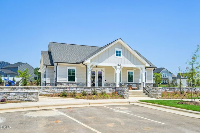 241 S Harvest Rdg Way, Clayton, NC 27520