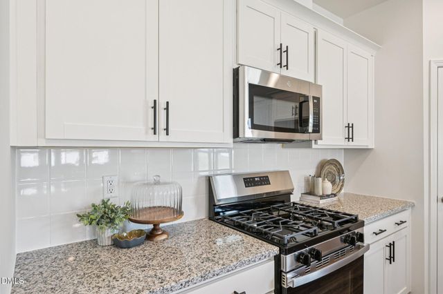 241 S Harvest Rdg Way, Clayton, NC 27520