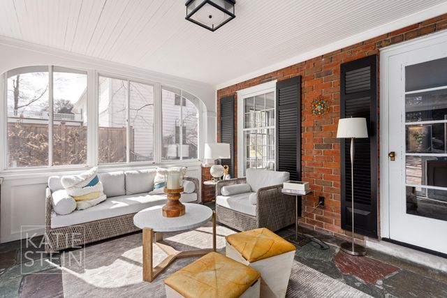 904 Plymouth Avenue SE, Grand Rapids, MI 49506