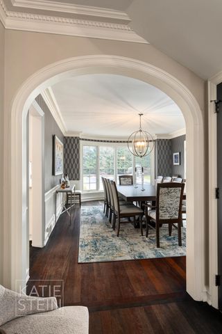 904 Plymouth Avenue SE, Grand Rapids, MI 49506