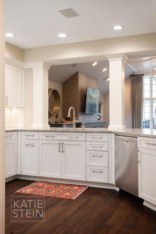 904 Plymouth Avenue SE, Grand Rapids, MI 49506