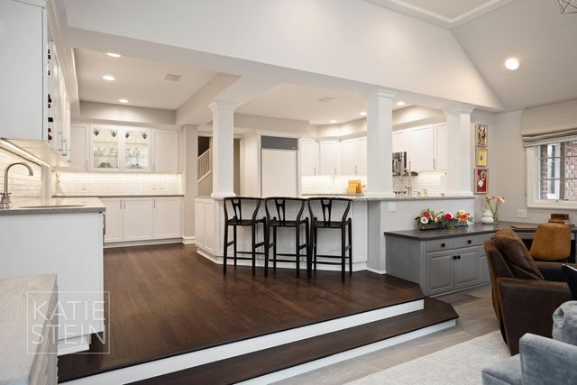 904 Plymouth Avenue SE, Grand Rapids, MI 49506