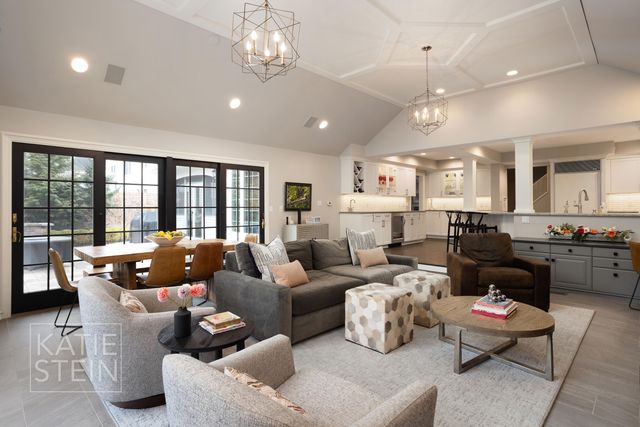 904 Plymouth Avenue SE, Grand Rapids, MI 49506