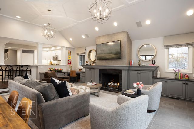 904 Plymouth Avenue SE, Grand Rapids, MI 49506