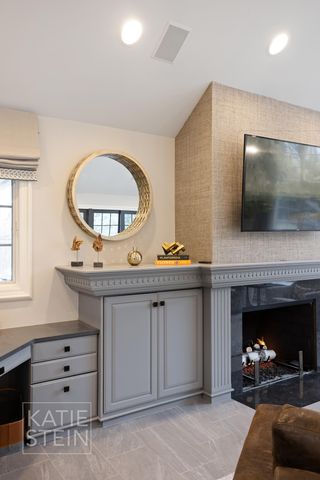 904 Plymouth Avenue SE, Grand Rapids, MI 49506