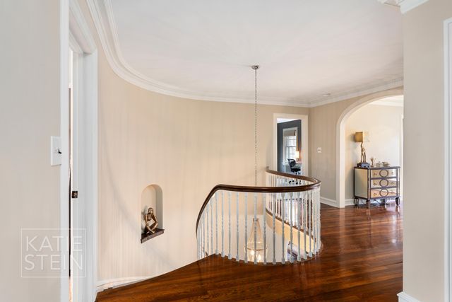 904 Plymouth Avenue SE, Grand Rapids, MI 49506