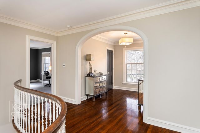 904 Plymouth Avenue SE, Grand Rapids, MI 49506