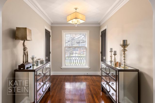 904 Plymouth Avenue SE, Grand Rapids, MI 49506