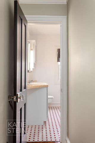 904 Plymouth Avenue SE, Grand Rapids, MI 49506