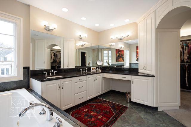 904 Plymouth Avenue SE, Grand Rapids, MI 49506