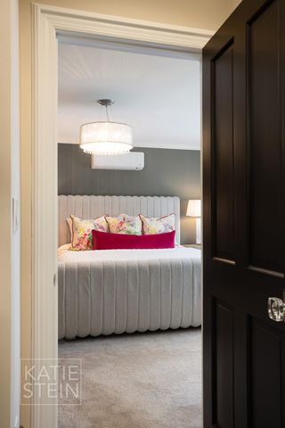 904 Plymouth Avenue SE, Grand Rapids, MI 49506