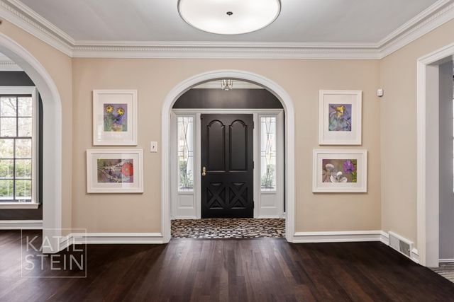 904 Plymouth Avenue SE, Grand Rapids, MI 49506