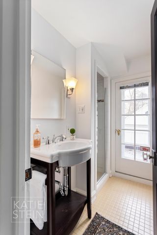 904 Plymouth Avenue SE, Grand Rapids, MI 49506