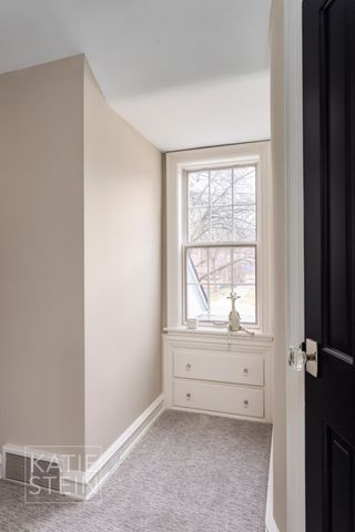 904 Plymouth Avenue SE, Grand Rapids, MI 49506