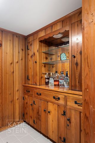 904 Plymouth Avenue SE, Grand Rapids, MI 49506