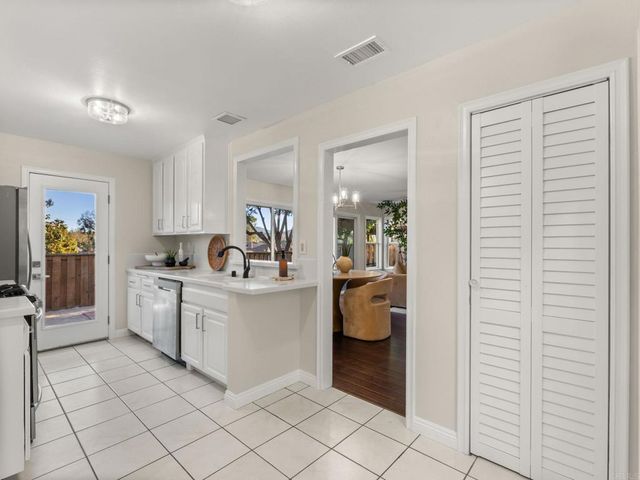 1817 Castle, Escondido, CA 92029