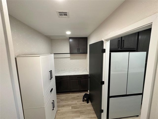 401 Rock Place, Moore, OK 73160