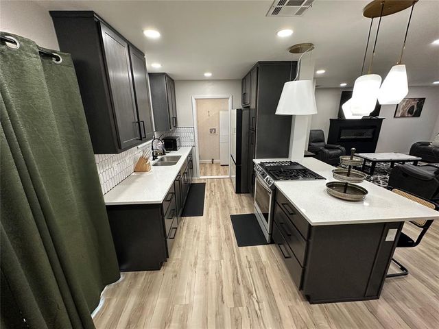 401 Rock Place, Moore, OK 73160